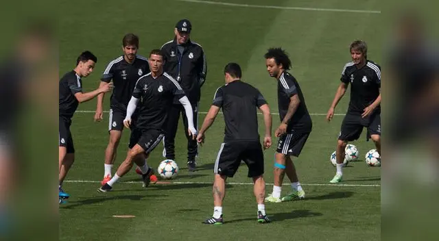 CR7 tendrá como acompañante de ataque al 'Chicharito' Hernández.