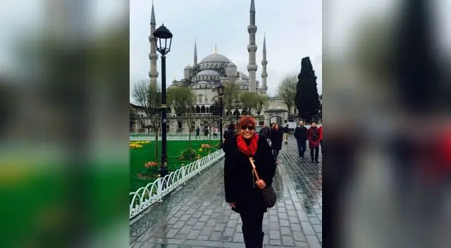 Magaly en la mezquita azul de Estambul. 