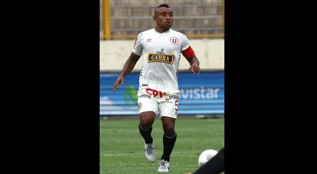 Gonzales fue bajado del avión.