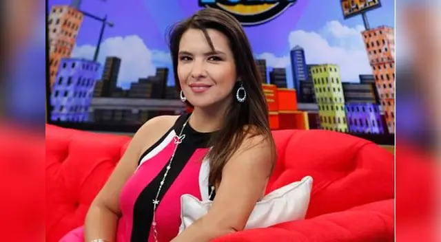 Aconseja a padres estar pendientes de la educación de sus hijos.