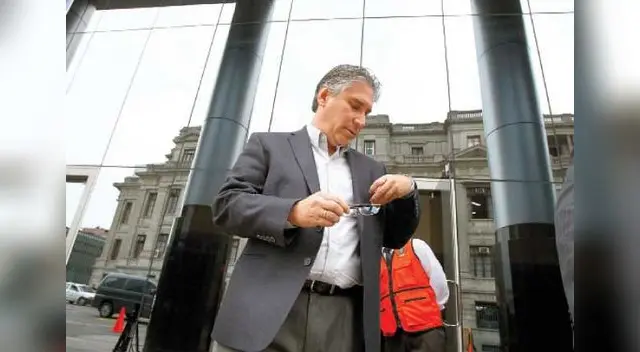 La policía judicial ya tiene en sus manos la orden de captura que le impuso la sala penal de apelaciones. La policía judicial ya tiene en sus manos la orden de captura que le impuso la sala penal de apelaciones.