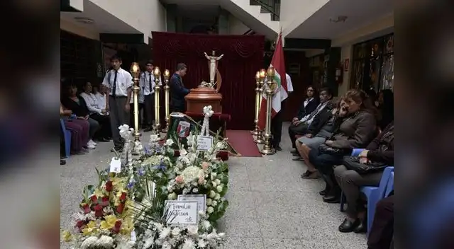 Policía investiga a la familia del director de colegio asesinado en SJL. Policía investiga a la familia del director de colegio asesinado en SJL.