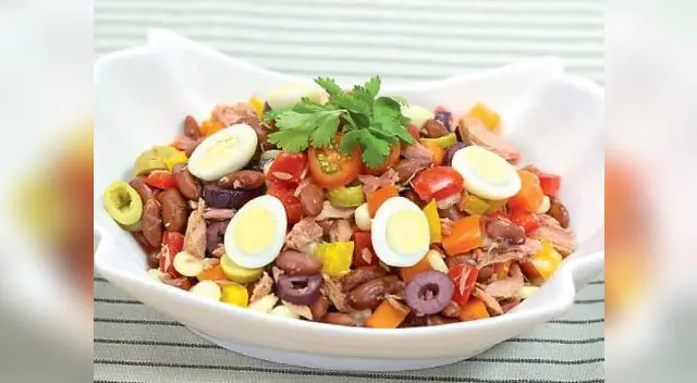 El secreto del chef: Servir con lechugas variadas y decorar con los huevitos de codorniz y los tomatitos.