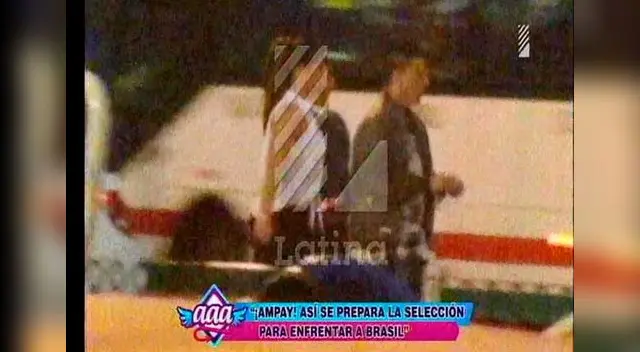 Katty García sale de un tono de peloteros. Katty García sale de un tono de peloteros.