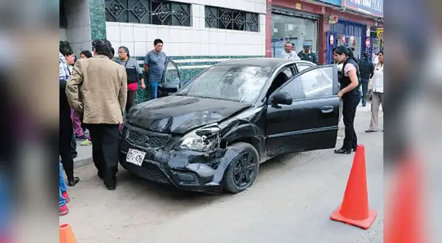 Toma nota: Gerardo Fuerte y Carlos Velásquez denunciaron que minutos antes fueron víctimas de la banda.