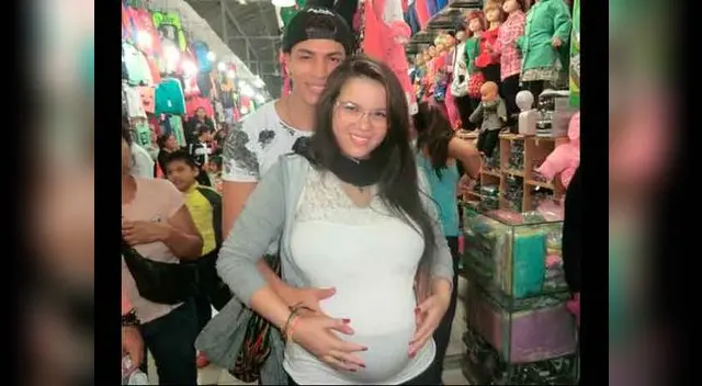 Así lució la polémica parejita en el mercado del cono norte.