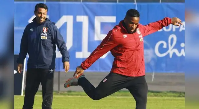 Farfán no jugó ante Venezuela pero tiene chance de volver mañana. Farfán no jugó ante Venezuela pero tiene chance de volver mañana.