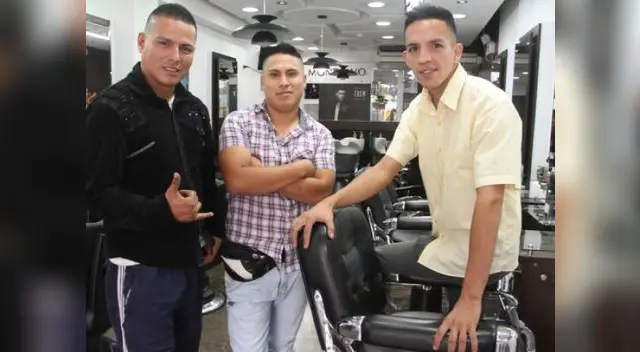 Son el sustento de sus familias y, por el Día del Padre, El Popular les dio un buen regalo: un corte de cabello para estar guapos en esta fecha especial. Veamos. Son el sustento de sus familias y, por el Día del Padre, El Popular les dio un buen regalo: un corte de cabello para estar guapos en esta fecha especial. Veamos.