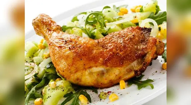 El secreto del chef: Al momento de picar la cebolla china solo usa la parte verde.