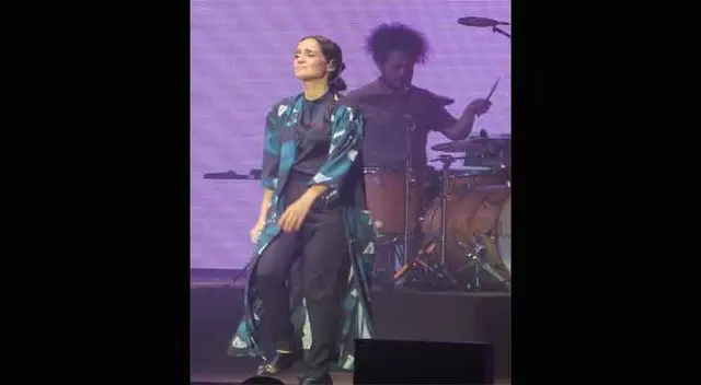 Algunas canciones contenían ritmo que contagiaba bailar Algunas canciones contenían ritmo que contagiaba bailar