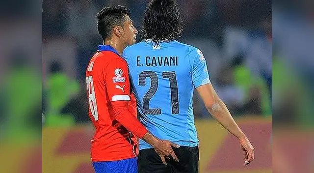 Uruguayo cayó en la provocación del defensa chileno y terminó expulsado