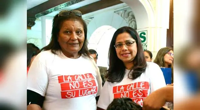 Se mantiene al margen. 