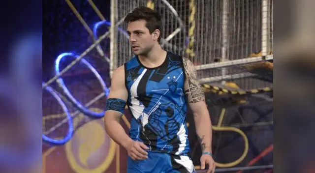 Le dieron como adelanto 4.400 soles, además de pasajes de avión. Le dieron como adelanto 4.400 soles, además de pasajes de avión.