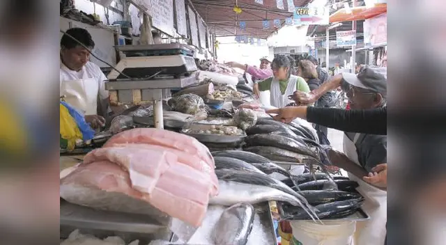 Compra masiva de pescados en terminales de la capital. Compra masiva de pescados en terminales de la capital.