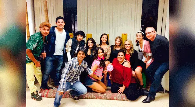 Además de la actuación, las figuras sí sorprendieron con sus pasos de baile