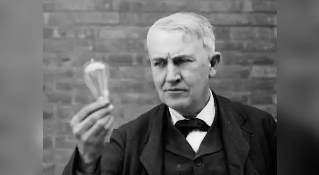 Thomas Alva Edison.