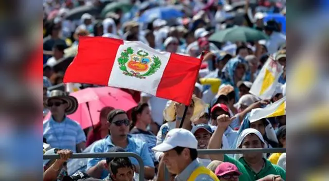 Connacionales  le siguieron los pasos a francisco en su gira.