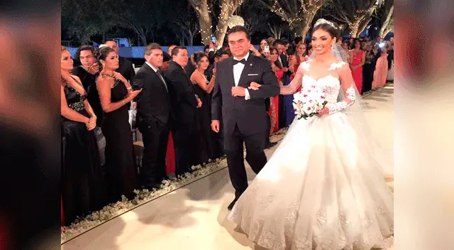 Luce como una princesa de ensueño.