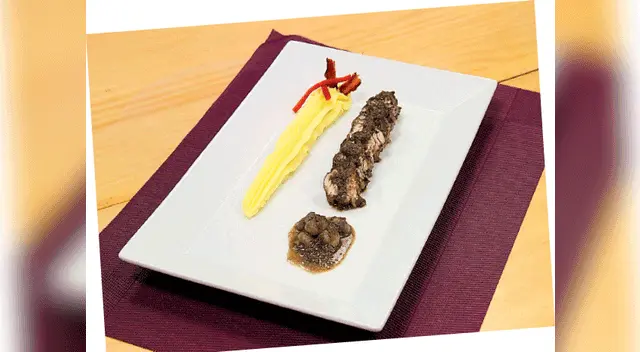 Sirve con una guarnición de arroz blanco.