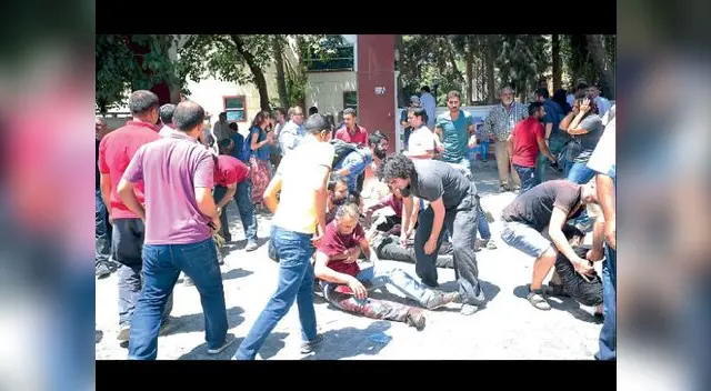 El primer ministro turco atribuye al Estado Islámico el atentado en la ciudad de Suruc