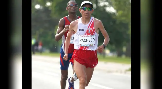 Raúl Pacheco obtuvo presea de plata en maratón. Raúl Pacheco obtuvo presea de plata en maratón.
