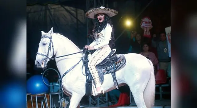 Debutó montada en caballo en su circo