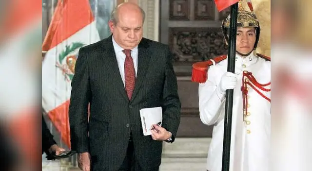 Estaba consternado con lo sucedido. Estaba consternado con lo sucedido.