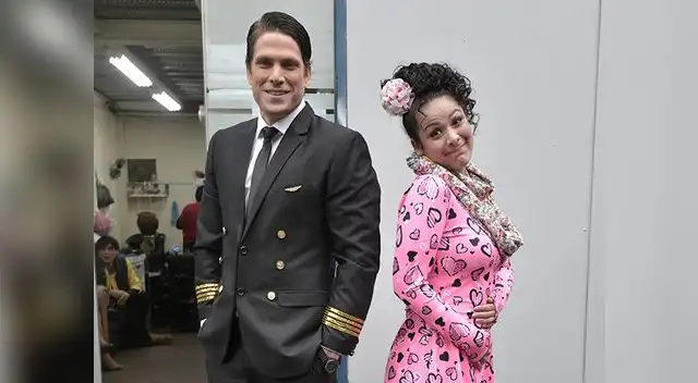 Conforman la pareja del momento en la serie. Conforman la pareja del momento en la serie.