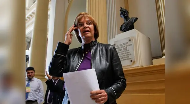 Congresista criticó a grupo piurano cuando habló del feminicidio.