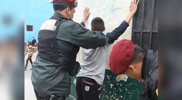 Ministro se pronunció sobre estado físico de policías Ministro se pronunció sobre estado físico de policías