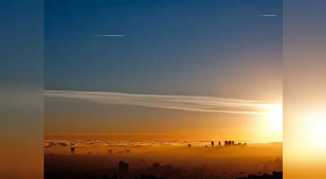 Oeste de Estados Unidos. Esa capa blanca es polución.