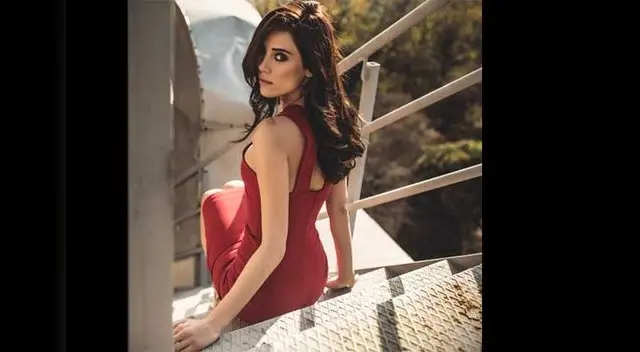 Cansu Dere en Instagram. Cansu Dere en Instagram.