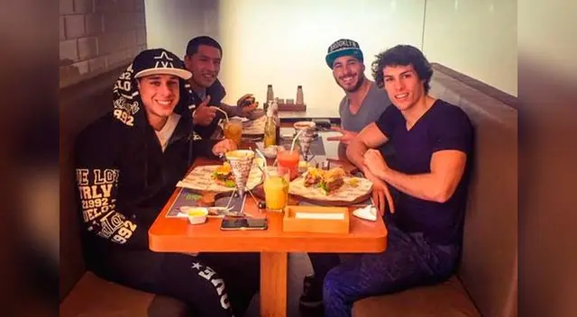 Ike Parodi, Patricio, Hugo, Eyal en negocios. 