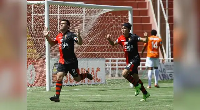 Tras celebraciones por su aniversario, cuadro arequipeño consiguió un triunfo que mantiene vivas sus esperanzas