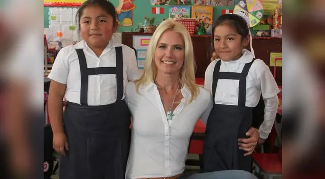 Modelo argentina inauguró el taller industrial. 