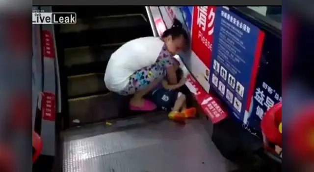 Niño de tres años es otra víctima de escaleras eléctricas. 