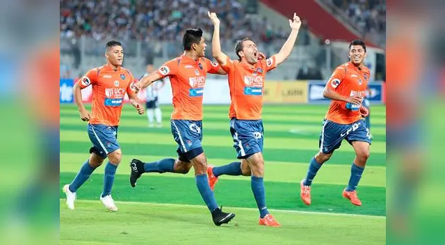 Montes da la victoria parcial a poetas en el Mansiche Montes da la victoria parcial a poetas en el Mansiche