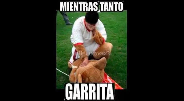 Hinchas celestes trolearon sus rivales