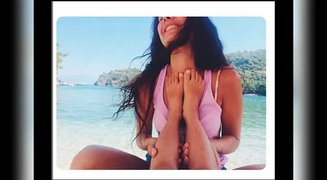 Sherezade y Onur en playa de Turquía. Sherezade y Onur en playa de Turquía.