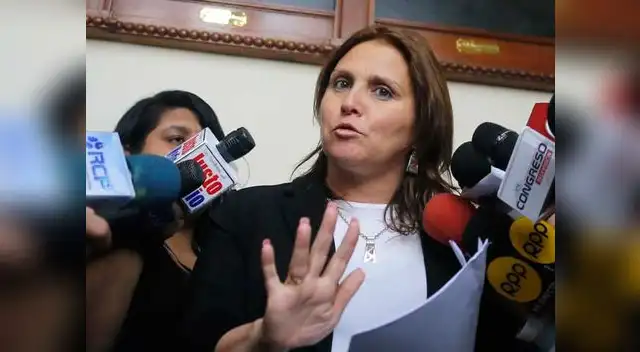 También hubo irregularidades en contrataciones con el IDP.