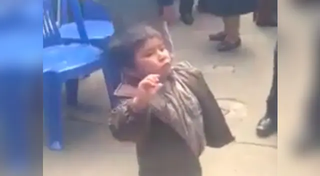 Pequeñín es un éxito bailando Tunantada. Pequeñín es un éxito bailando Tunantada.