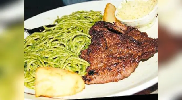 El secreto del chef: Servir la salsa sobre los fideos sancochados, acompañar con hígado frito. El secreto del chef: Servir la salsa sobre los fideos sancochados, acompañar con hígado frito.