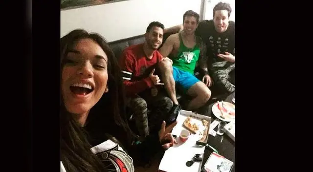 Nicola luce desmejorado. Nicola luce desmejorado.