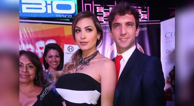 En coqueteos con torero español en obra teatral.