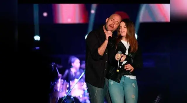 Hizo buen dúo con su hija.