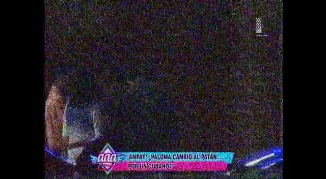 Paloma y Papi, ampayados en karoke. Paloma y Papi, ampayados en karoke.