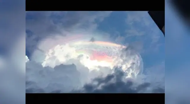 El cielo se cubrió de varios colores y dejó impresionados a los transeúntes.