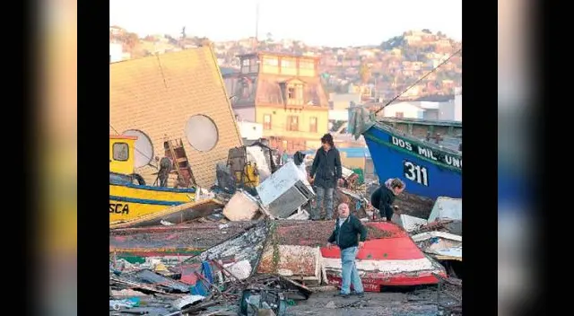 Once muertos, casas destruidas y embarcaciones arrastradas por fuerte sismo