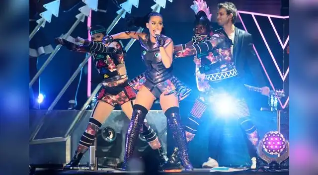 Un show lleno de luces y magia es el que brindó