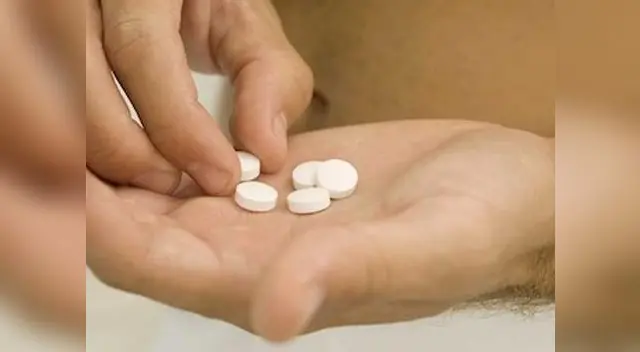 Los médicos señalan que las personas mayores de edad añaden 1 200 miligramos de calcio en su dieta diaria. Los médicos señalan que las personas mayores de edad añaden 1 200 miligramos de calcio en su dieta diaria.